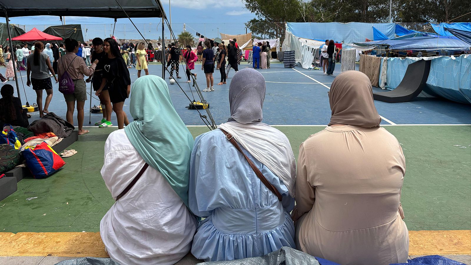 Vista general de un asentamiento de niñas y mujeres del colegio Reina Sofía en el barrio del Príncipe, en Ceuta