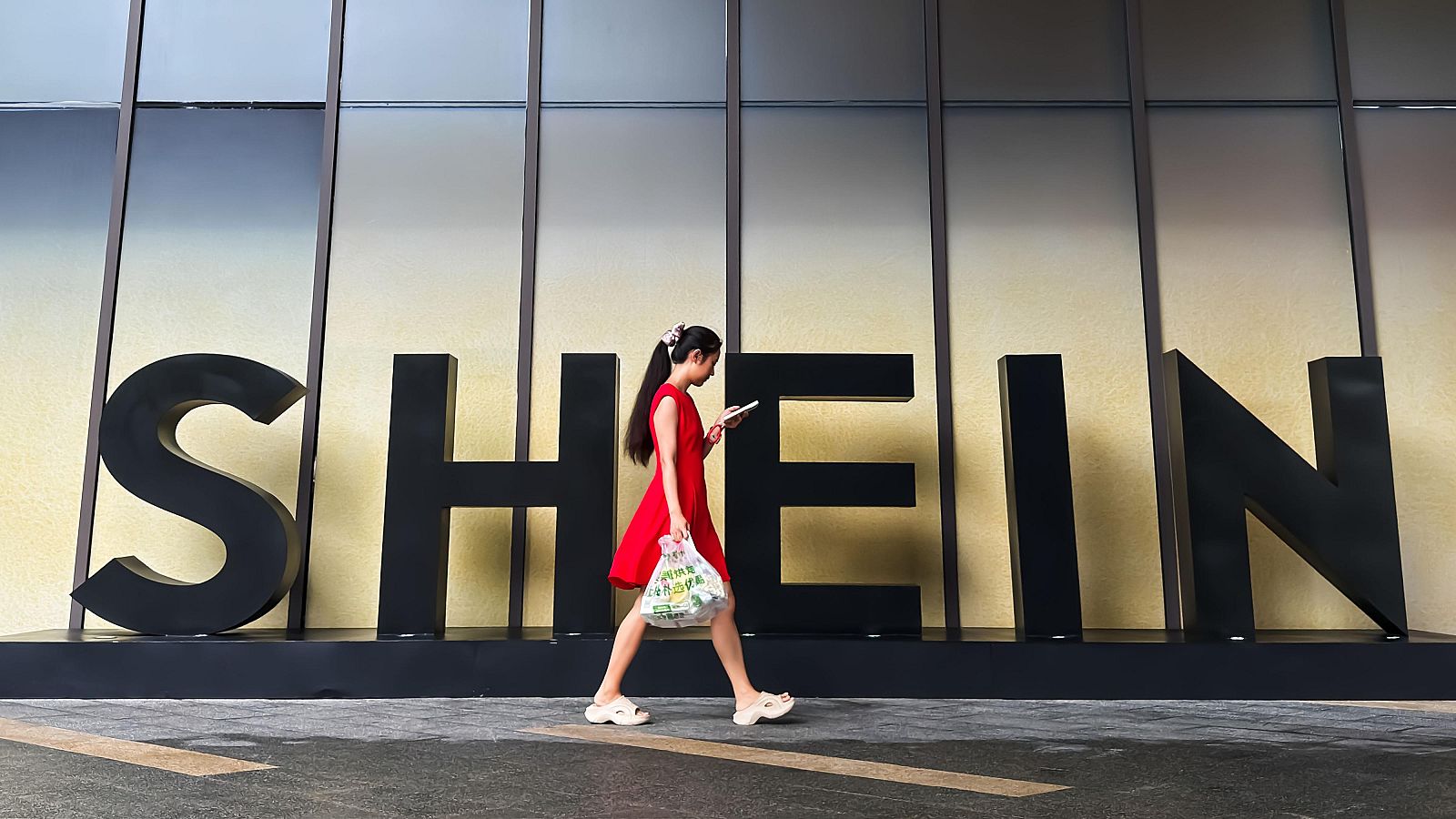Shein debuta en la bolsa de Hong Kong