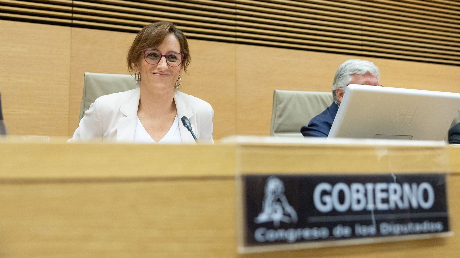 La ministra de Sanidad, Mónica García, comparece a petición propia ante la Comisión de Sanidad, en el Congreso de los Diputados