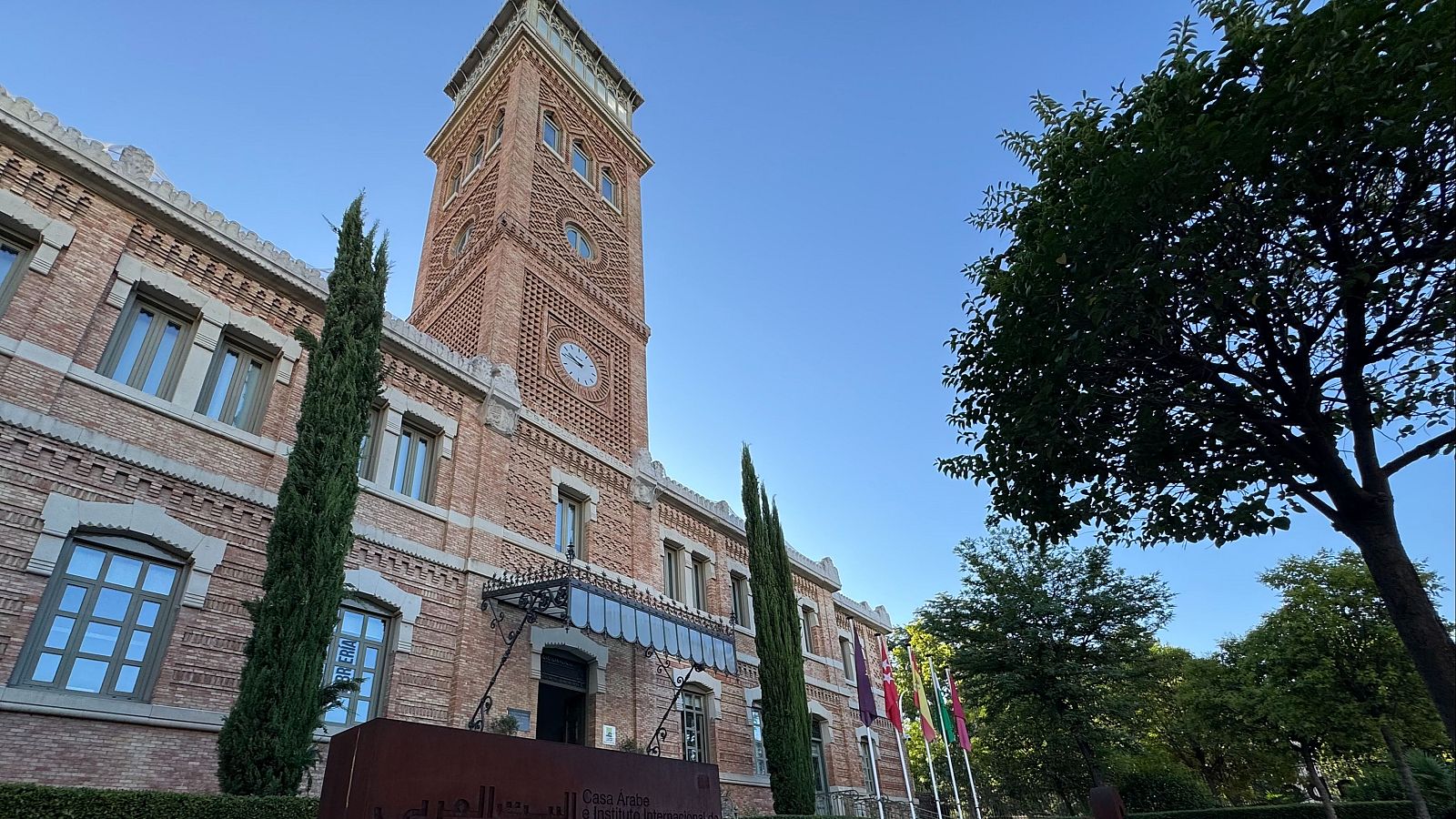 Se vence el plazo de desalojo de Casa Árabe: el Ayuntamiento sigue sin noticias y los estudiantes organizan una protesta