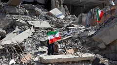 EE.UU. realiza una nueva oleada de ataques contra objetivos en Irán para defender los "buques mercantes en Ormuz"
