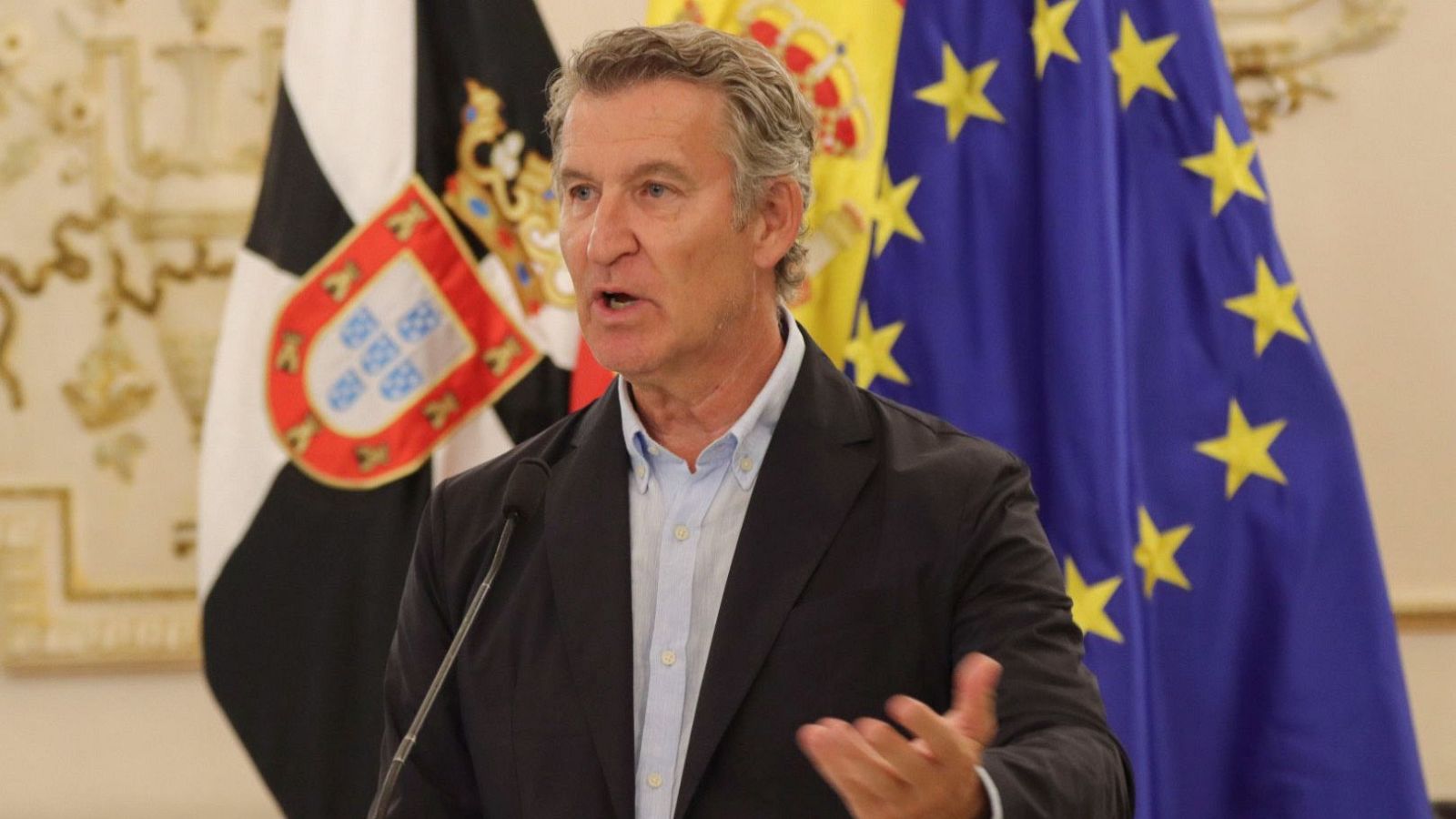 El presidente del PP, Alberto Núñez Feijoó, en una rueda de prensa en Ceuta el pasado mes de agosto.