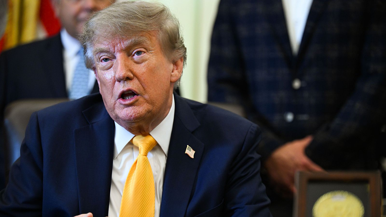 Trump confirma que sus enviados viajan a Rusia y Ucrania para reavivar las negociaciones de paz