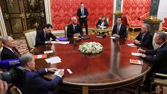 Putin asegura a los enviados de Trump a Moscú que "se lograrán los objetivos marcados" en Ucrania