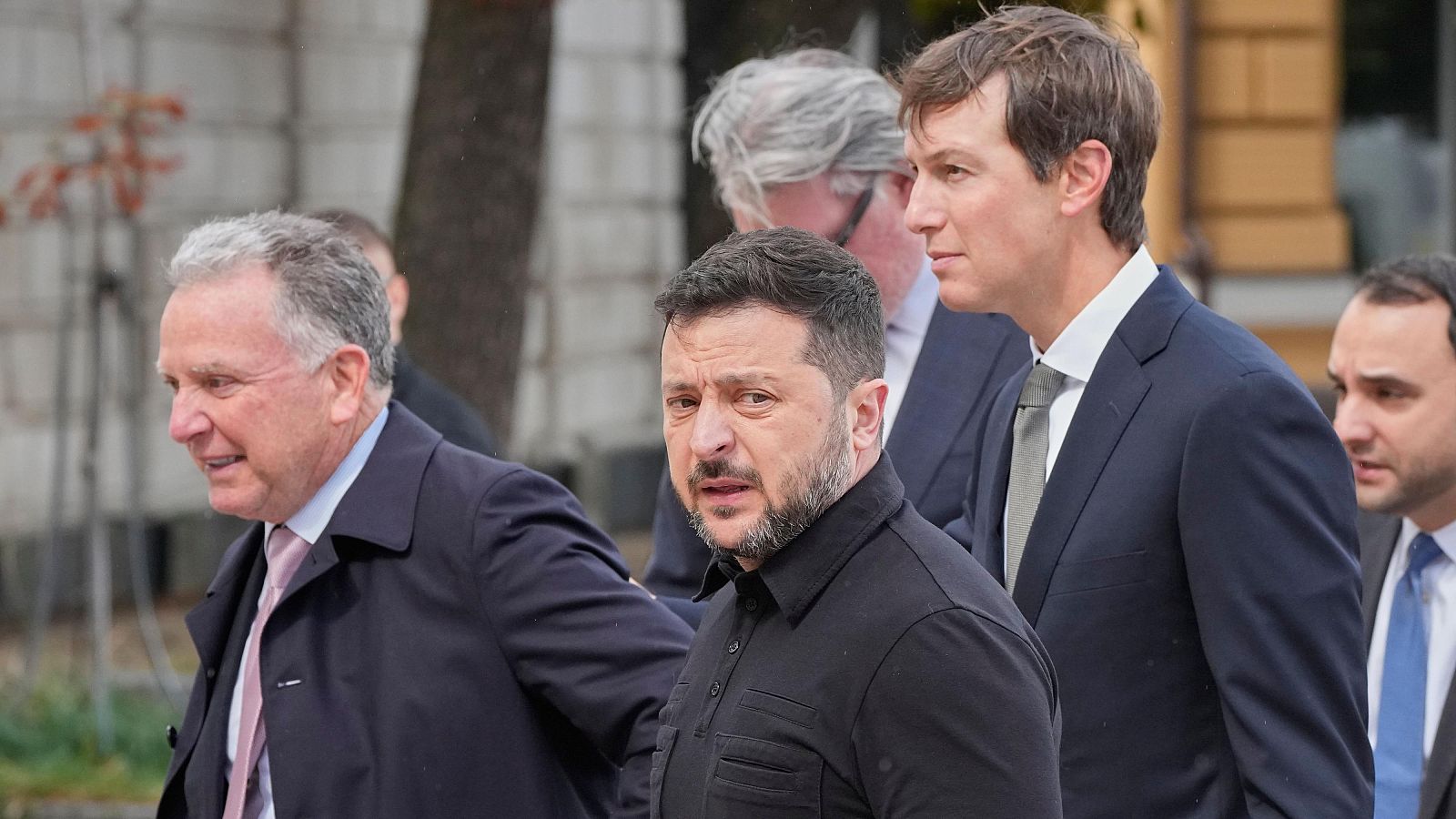 Los emisarios de la Casa Blanca llegan a Kiev para reunirse con Zelenski tras su encuentro con Putin