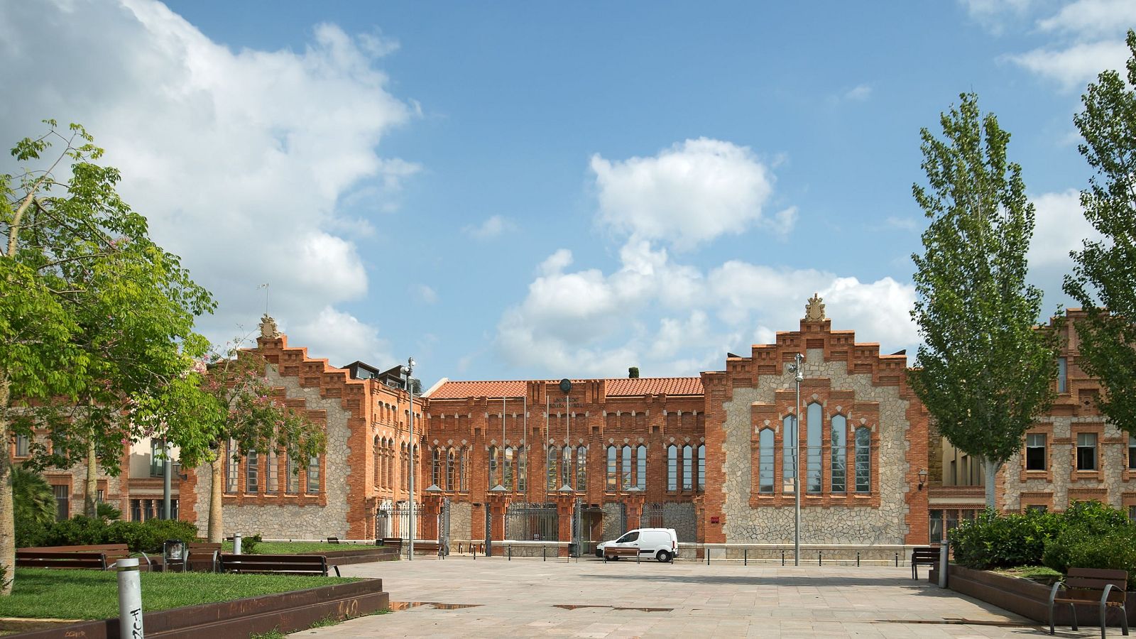 Una explosión en un laboratorio de la Universitat Rovira i Virgili de Tarragona