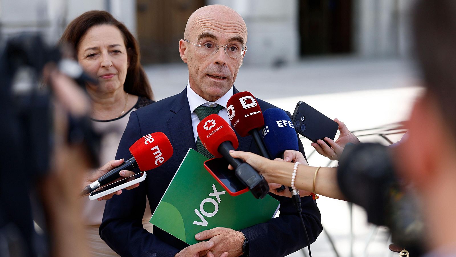Vox se querellará contra Sánchez y Marlaska por la crisis de Ceuta y les acusa de "colaboración con el terrorismo"