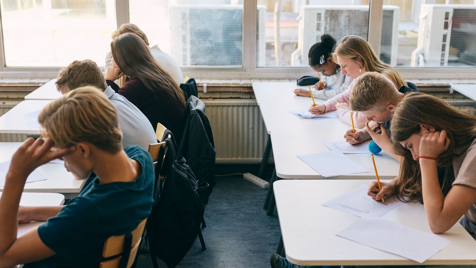 Resultados Informe PISA: Estudiantes en un aula de un centro educativo