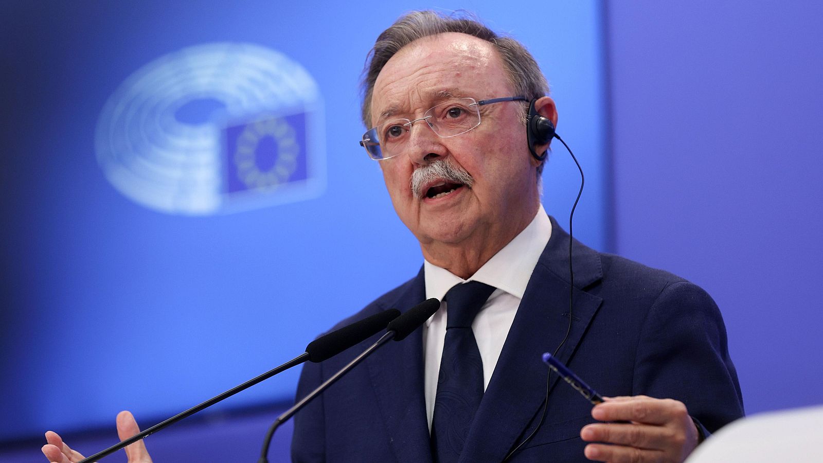 Vivas denuncia ante Bruselas la "participación" de Marruecos en la entrada masiva en Ceuta y pide una presencia de la UE "más notable"