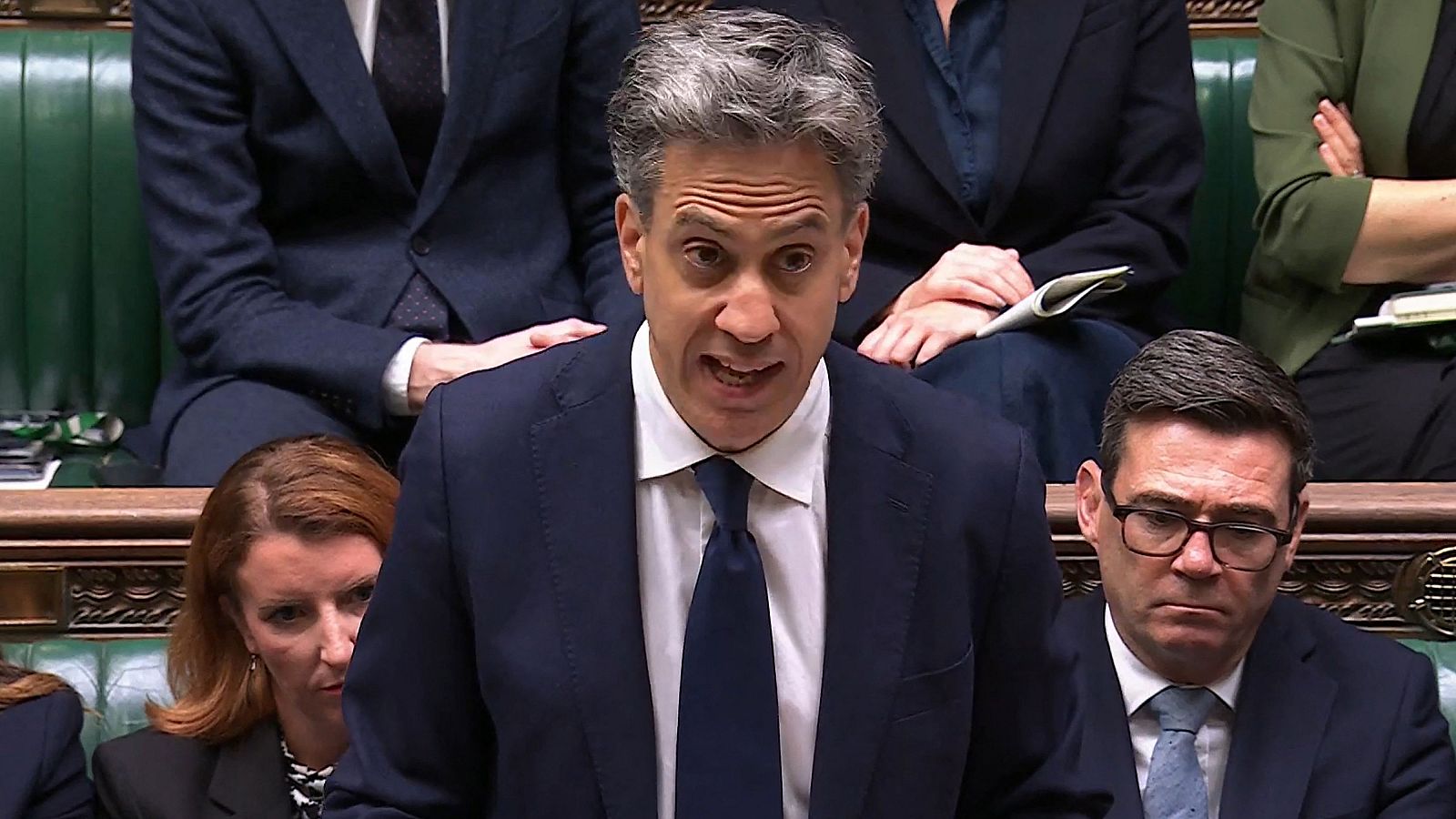 El ministro de Asuntos Exteriores británico, Ed Miliband, pronuncia un discurso sobre la prohibición de importar productos procedentes de asentamientos ilegales en los territorios palestinos ocupados
