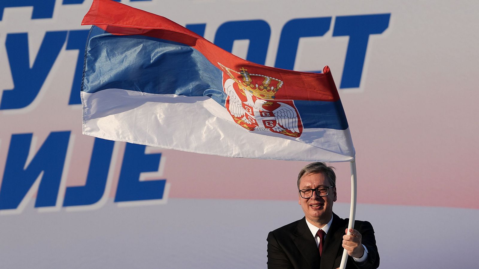 Serbia: el presidente Aleksandar Vucic disuelve el Parlamento y convoca elecciones anticipadas