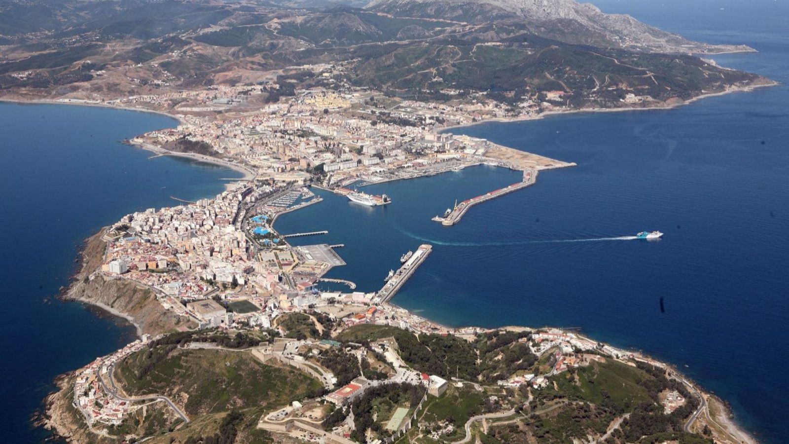 Vista aérea del Puerto de Ceuta