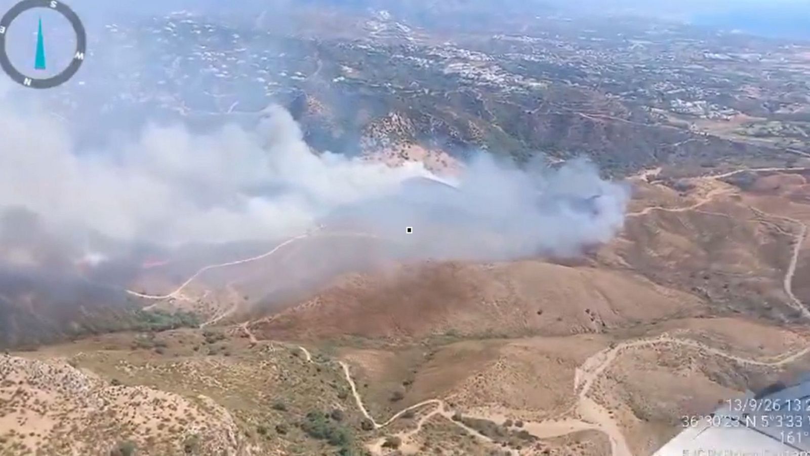 Imagen aérea del incendio forestal de Benahavís (Málaga).