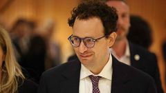 El director de Anthropic afirma que "la industria mintió" sobre la IA:  "Existen peligros reales"