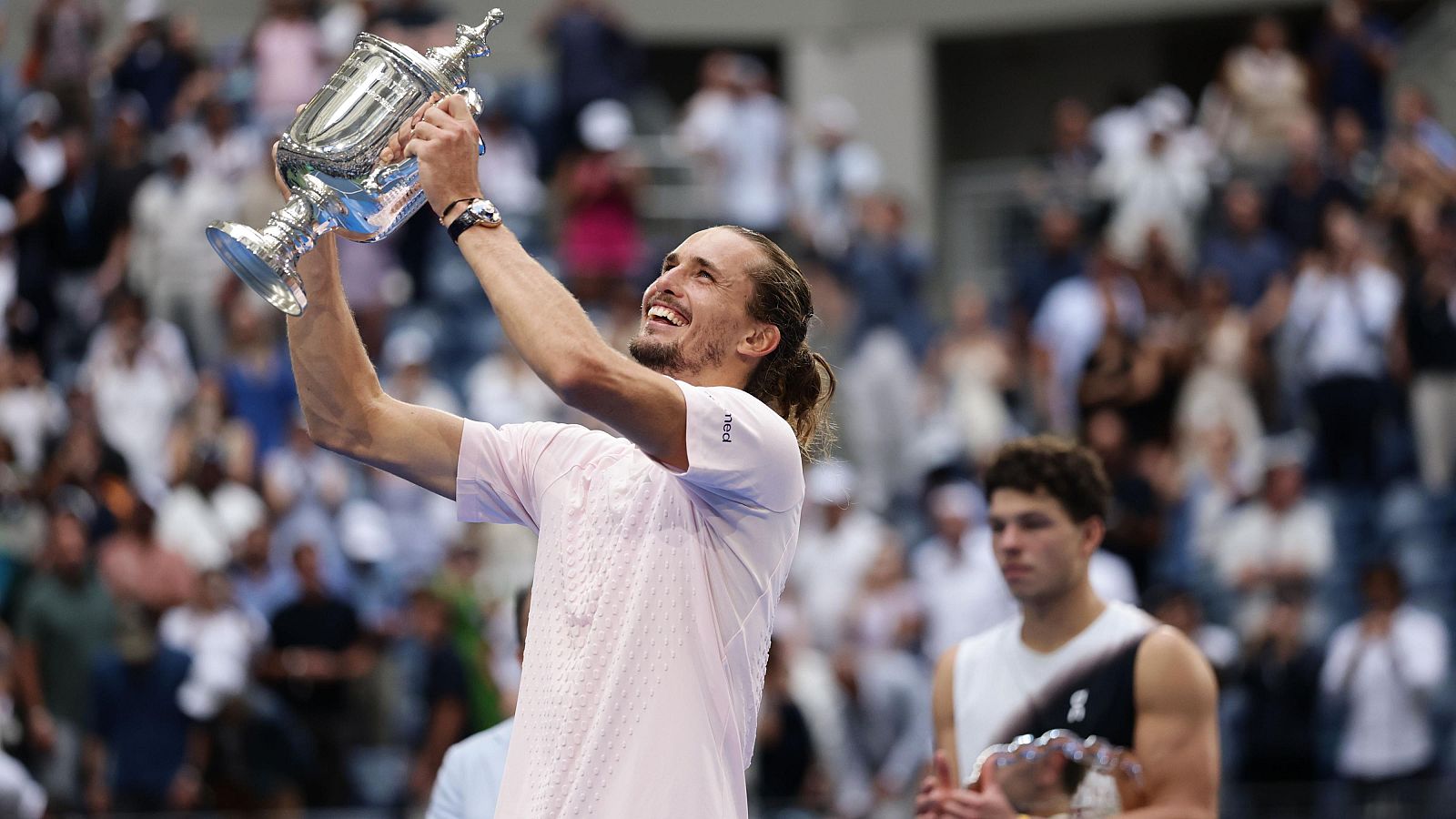 Zverev domina al estadounidense Shelton para lograr el US Open y cierra el año con sus dos primeros Grand Slam