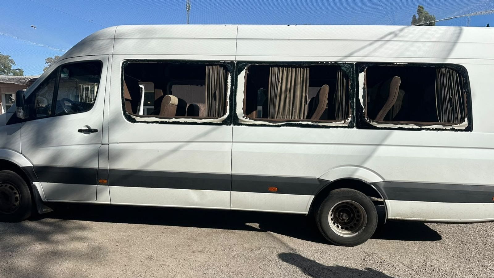Un dron ruso impacta contra un minibus y mata a 5 civiles ucranianos en Dnipropetrovsk