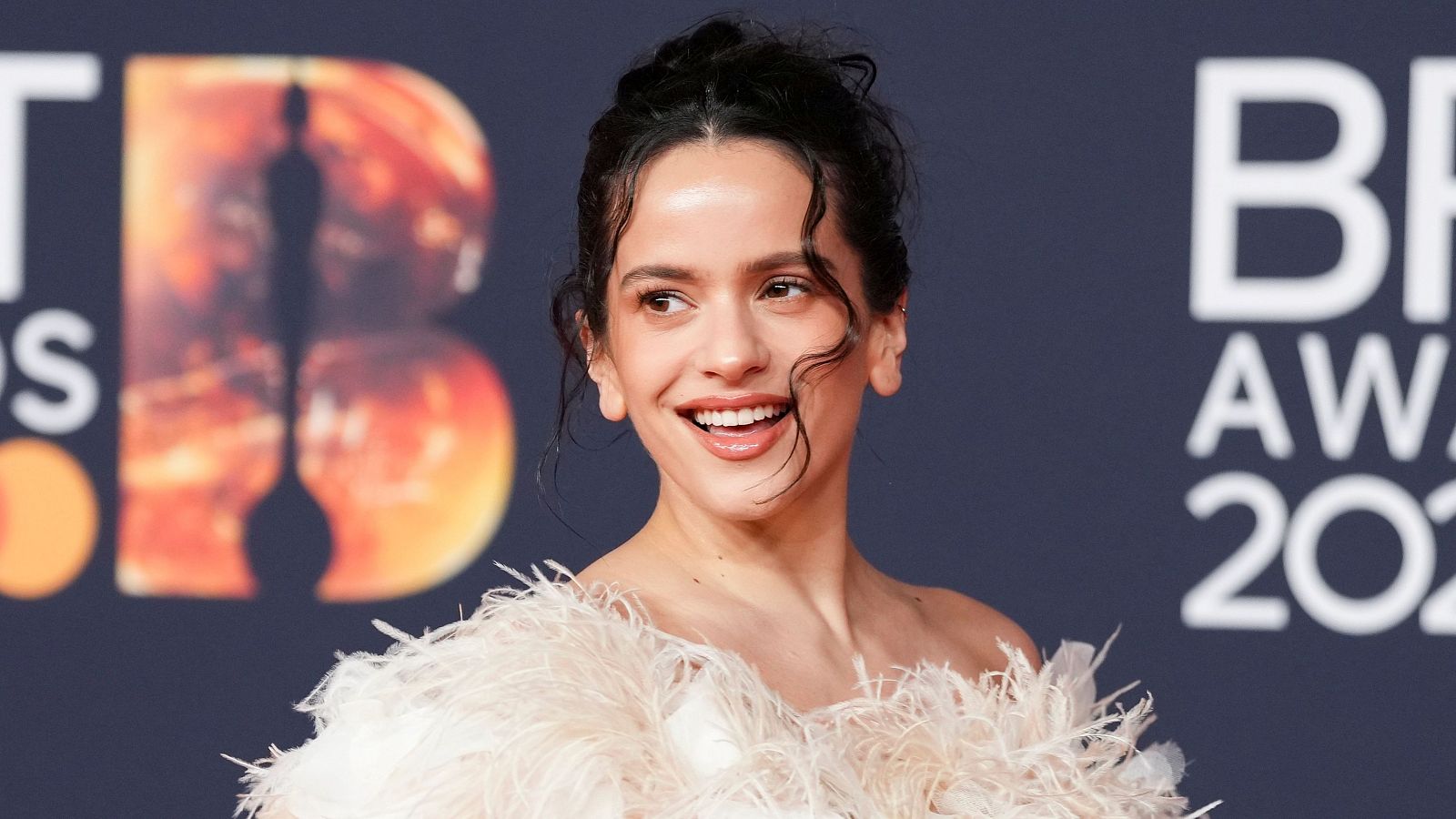 Rosalia logra siete nominaciones en los Grammy Latinos 2026.