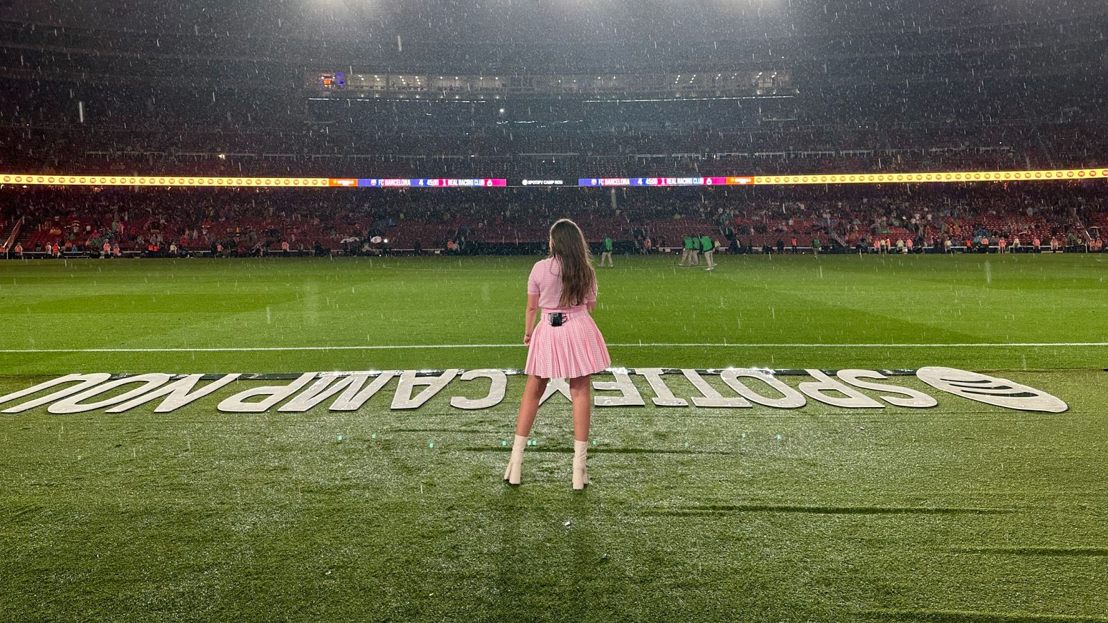 ASHA ha presentado su nuevo single en el Spotify Camp Nou