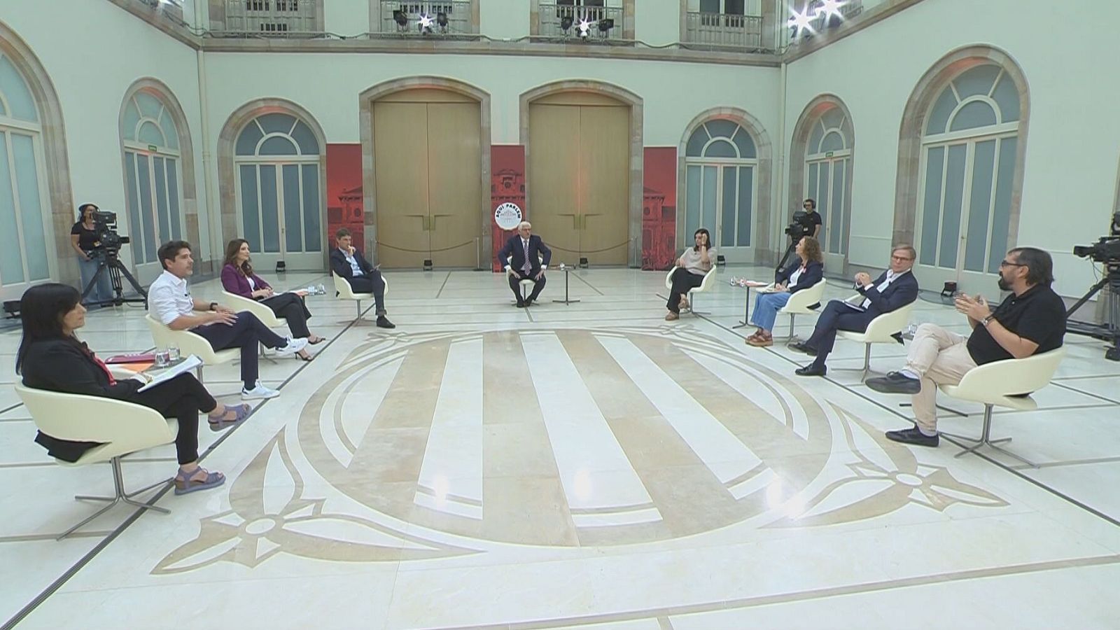 Debat amb els portaveus dels partits amb representació parlamentària, conduït per Lluís Falgàs