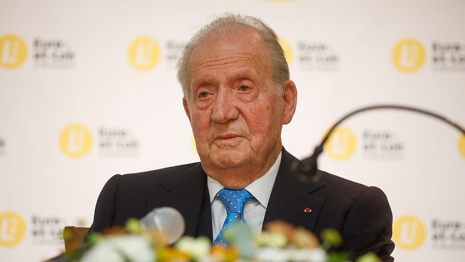 Juan Carlos I recibe un premio por sus memorias, su "último legado"