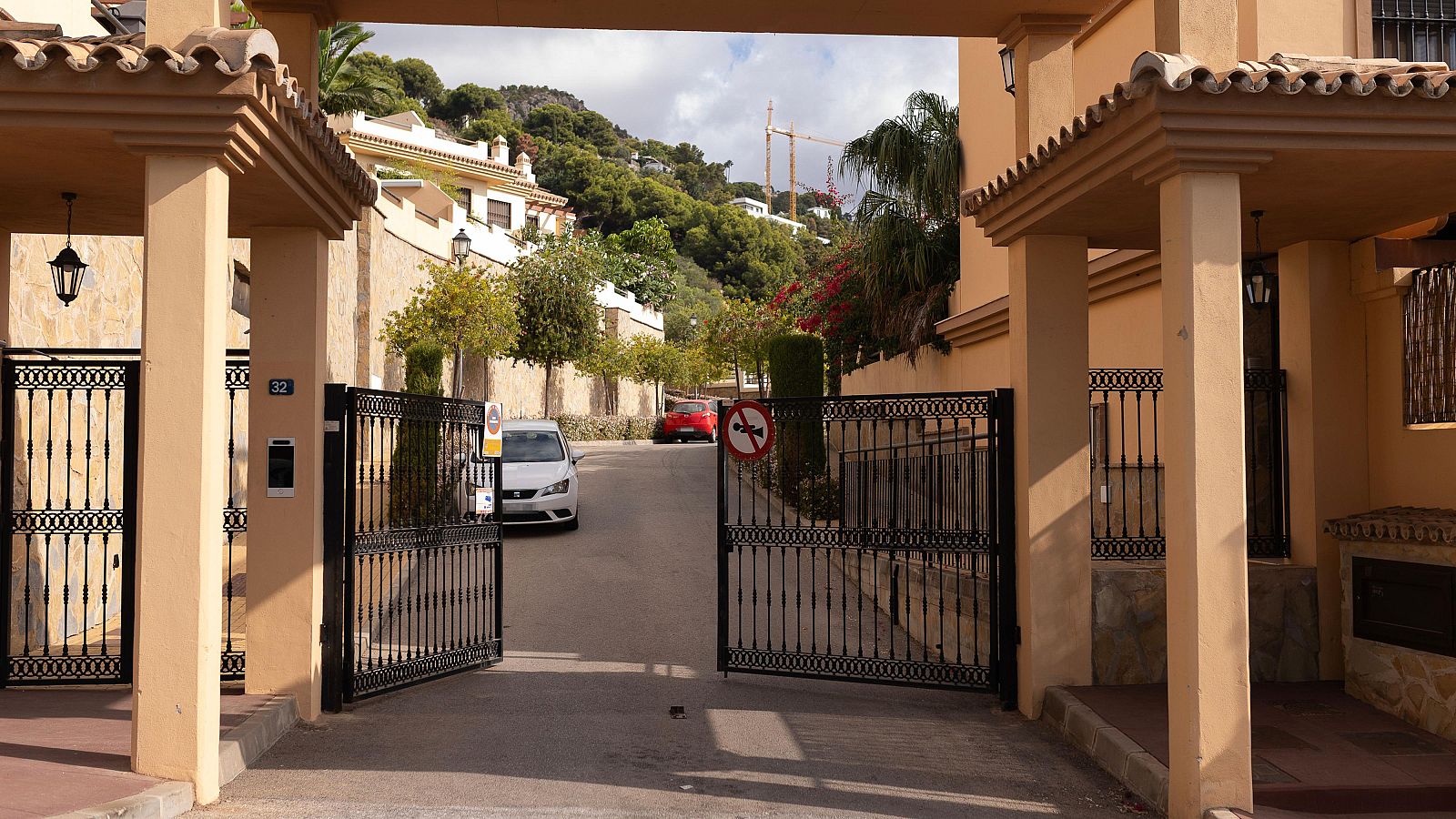 Muere la mujer que fue estrangulada por su pareja en Málaga.