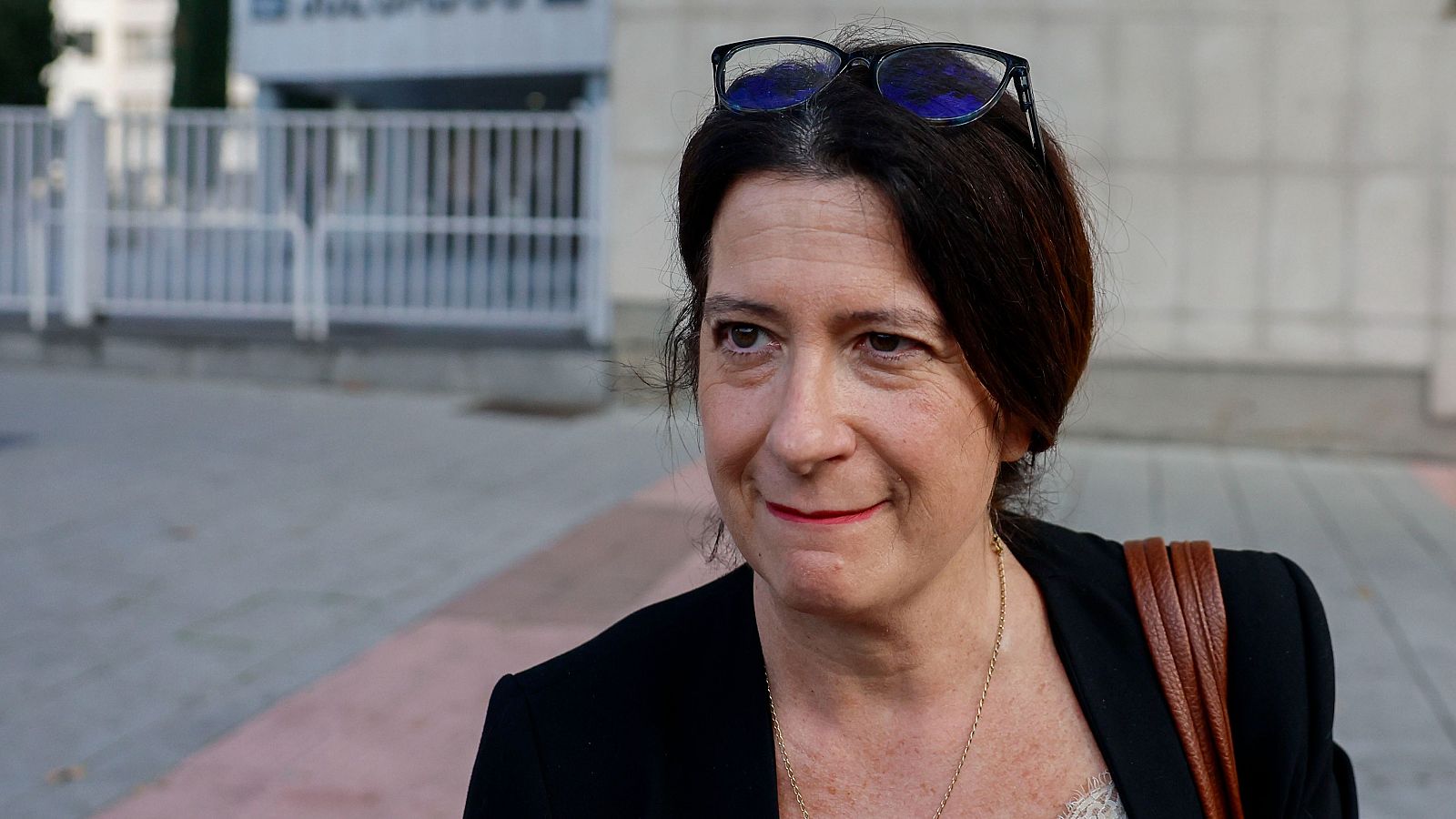 La UCO vincula al exjefe de gabinete de Sánchez con la contratación "estratégica" de Leire Díez en Correos La exmilitante del PSOE Leire Díez, a su salida este mediodía de los Juzgados de Plaza de Castilla