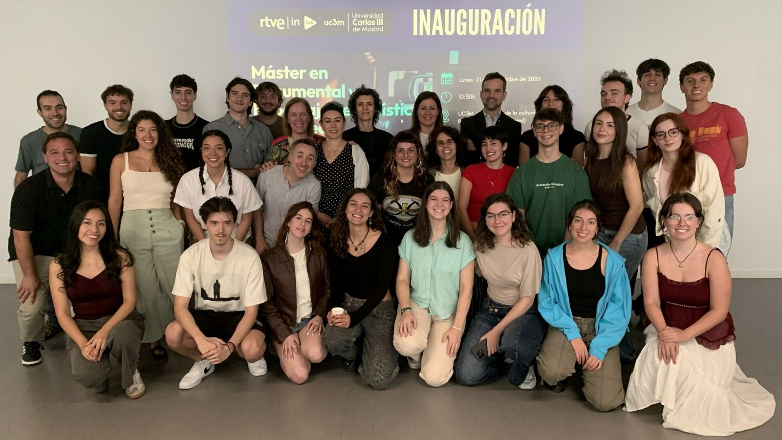 Inauguración del Máster en Documental y Artístico, con José Manuel Pérez Tornero presente. Logotipos de RTVE, IN, UC3M. Lunes 2 de octubre de 2023, 10:30h.