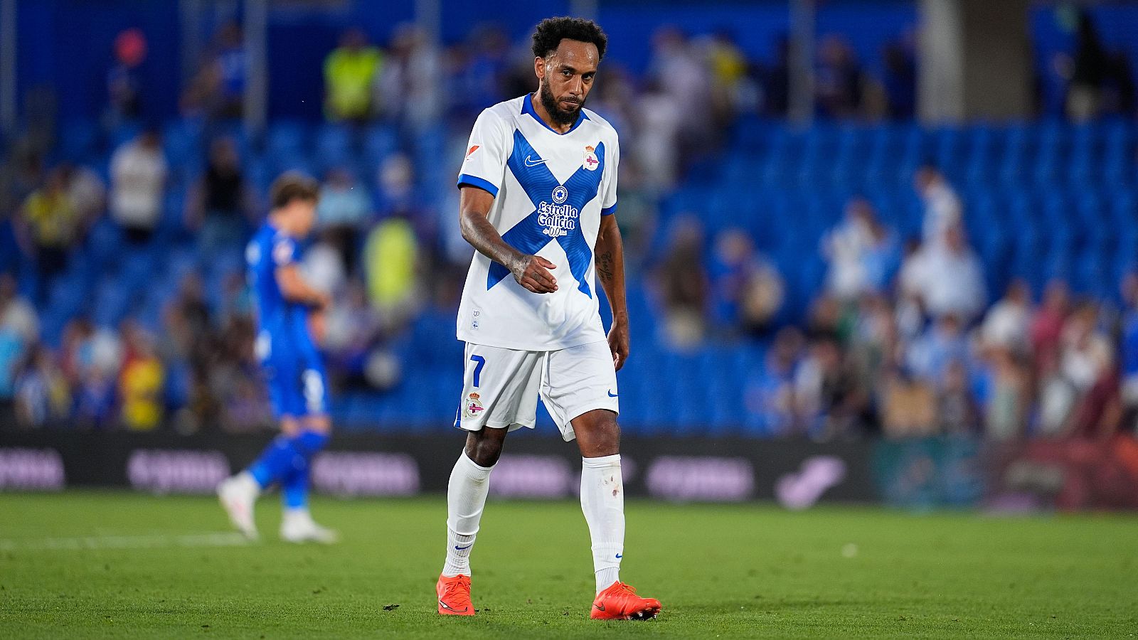 Aubameyang se lesiona en el menisco y pasará por quirófano