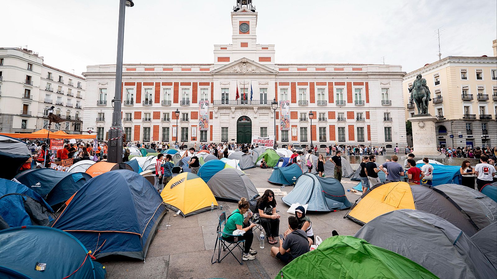 La acampada en la Puerta del Sol para protestar por la crisis de vivienda en imágenes