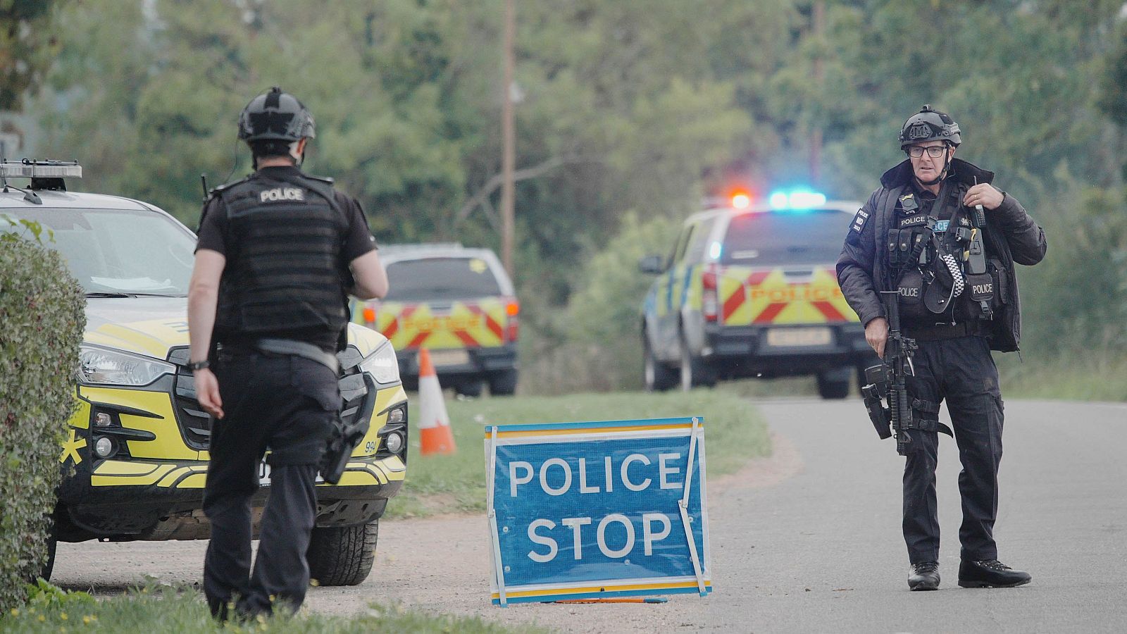 La policía británica detiene a cinco personas cerca de una base militar bajo sospecha de preparar un acto terrorista