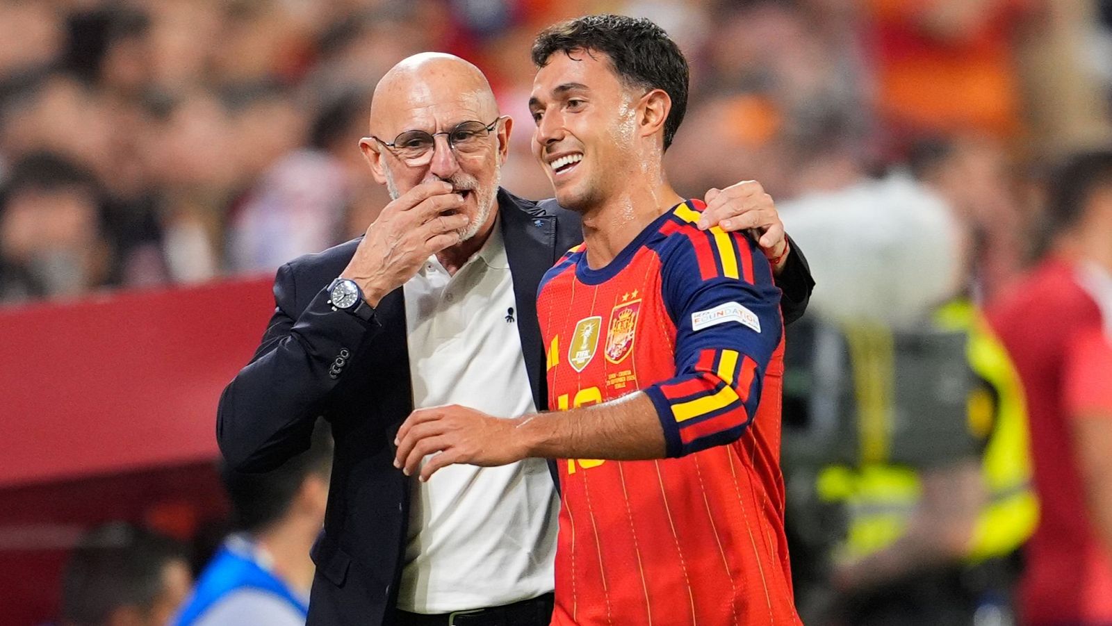 Luis de la Fuente y Martin Zubimendi durante el España-Croacia.