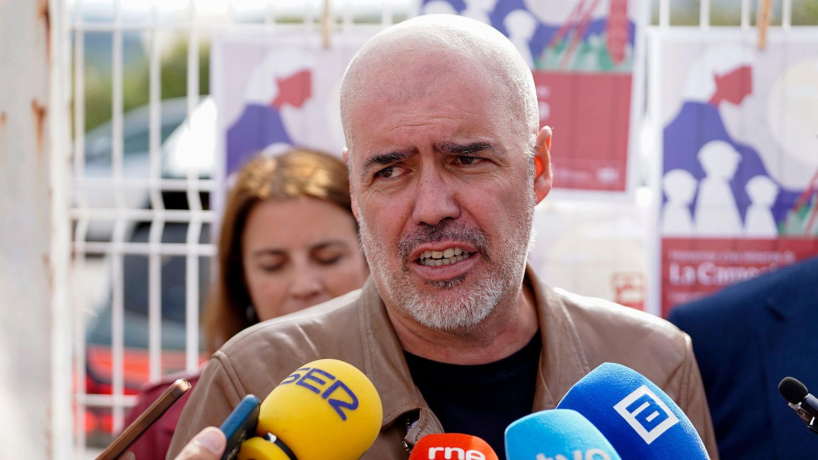 El secretario general de CCOO, Unai Sordo atiende a medios en un homenaje de memoria histórica