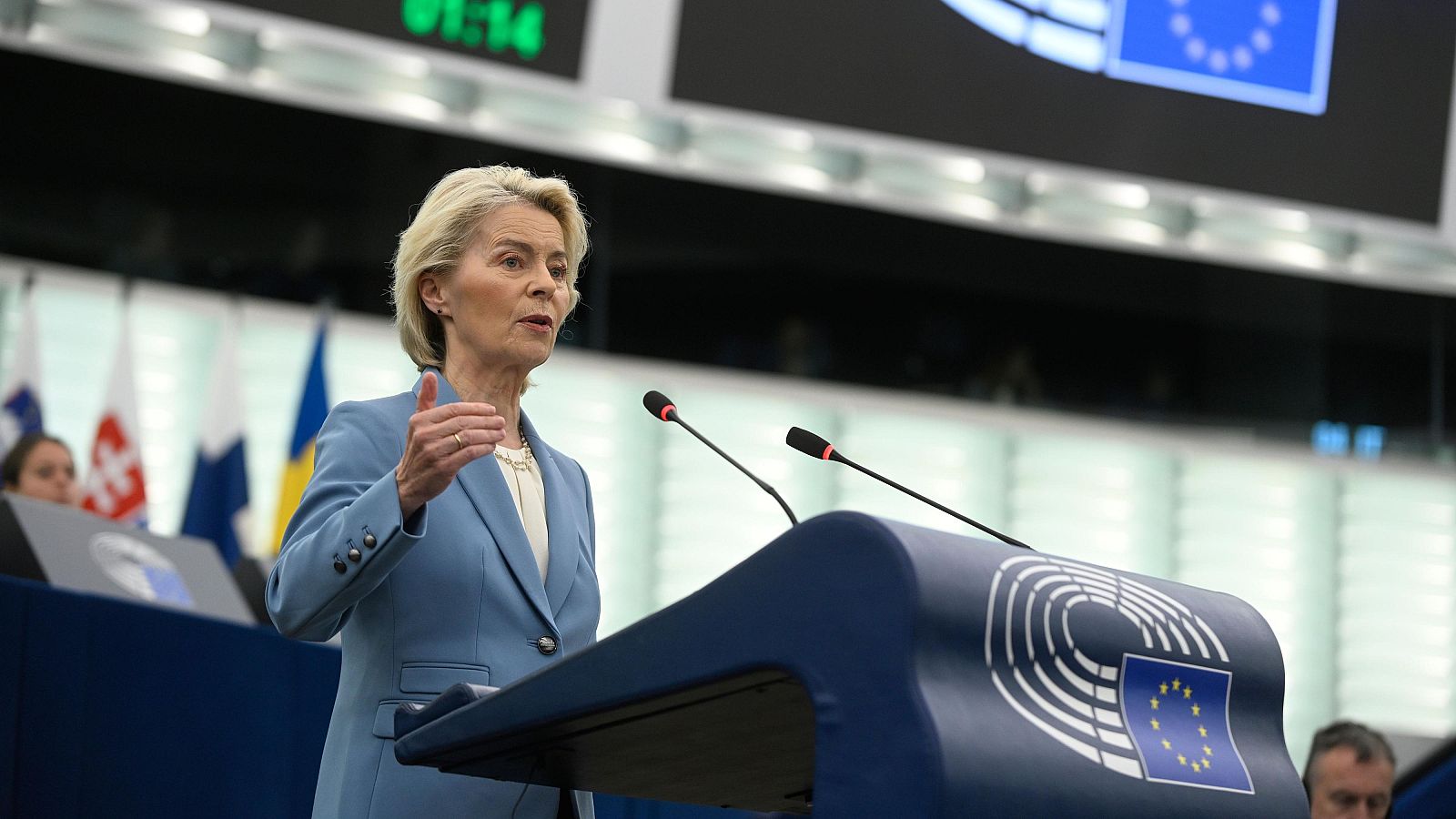 Von der Leyen critica las ayudas directas a la compra de los combustibles