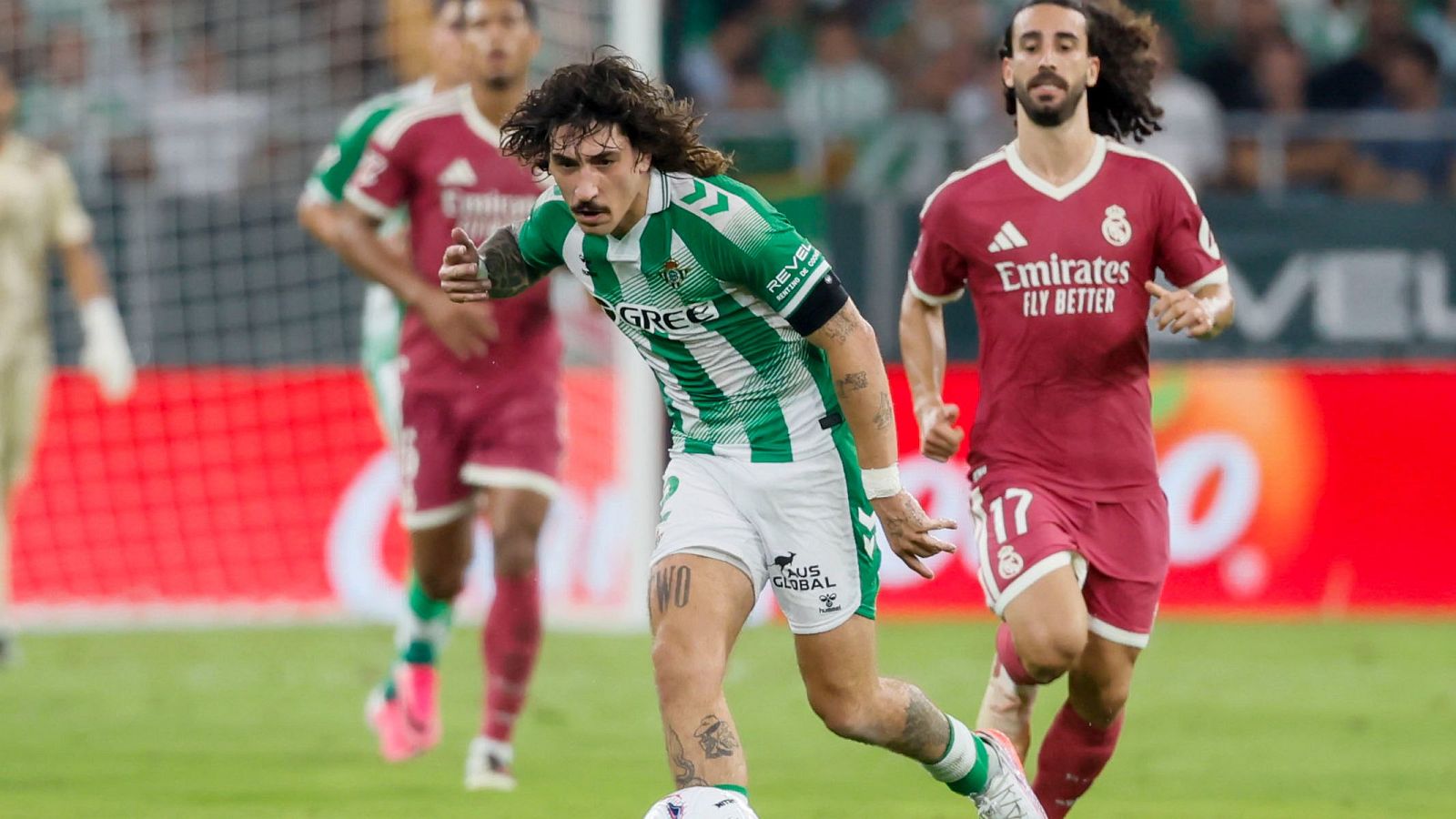 El defensa del Betis Héctor Bellerín durante el partido de la cuarta jornada de LaLiga que Real Betis y Real Madrid