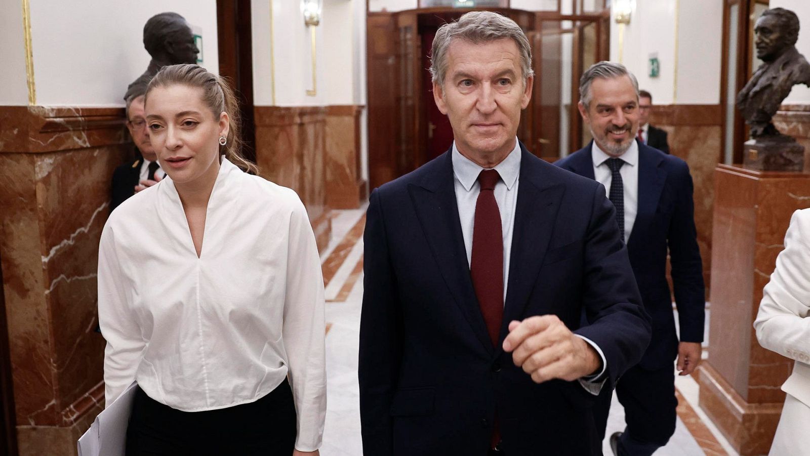 El PP lanza un spot de precampaña alabando el "sacrificio" de la gente y replica: "La izquierda no sabe lo que es"