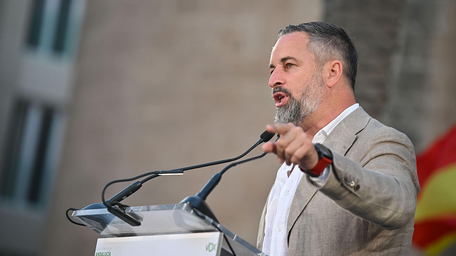 El presidente de VOX, Santiago Abascal, interviene en un acto de precampaña este sábado en Almería