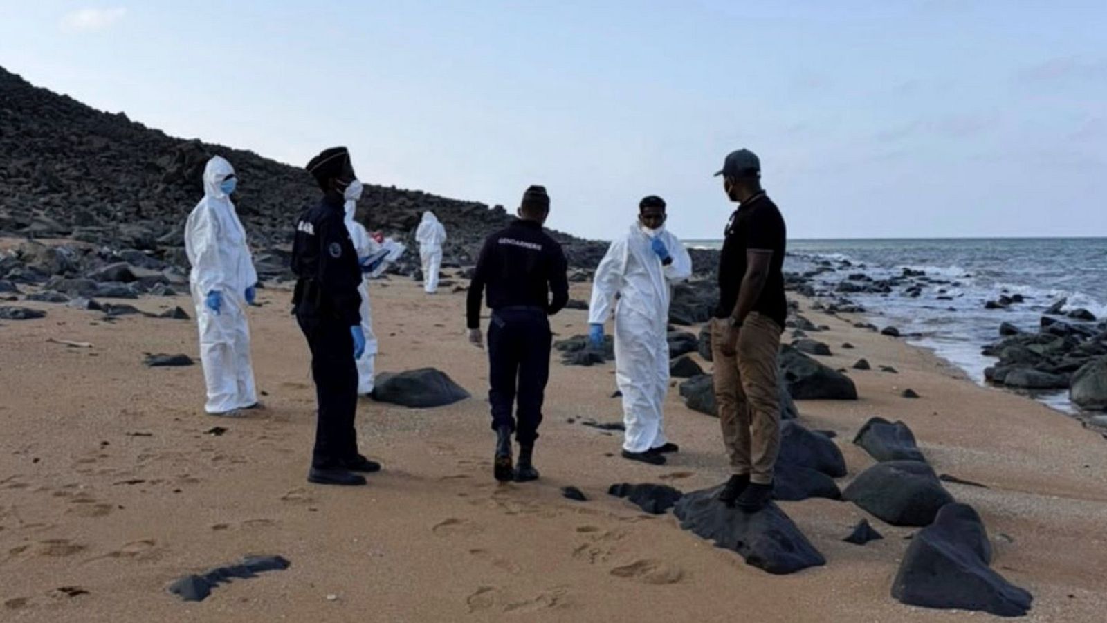 Al menos 139 migrantes muertos y decenas de desaparecidos tras volcar su embarcación frente a las costas de Yibuti
