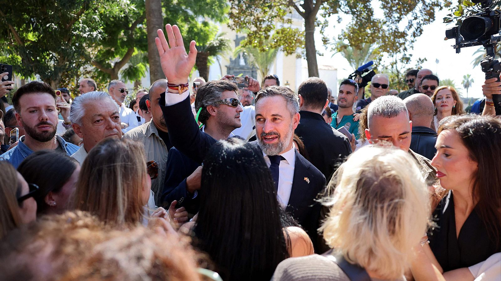 El líder de Vox, Santiago Abascal, en un encuentro con simpatizantes en Ceuta