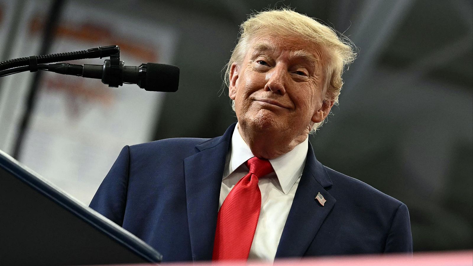 Trump anuncia que EE.UU. prepara la exploración "masiva" de petróleo y gas en Groenlandia