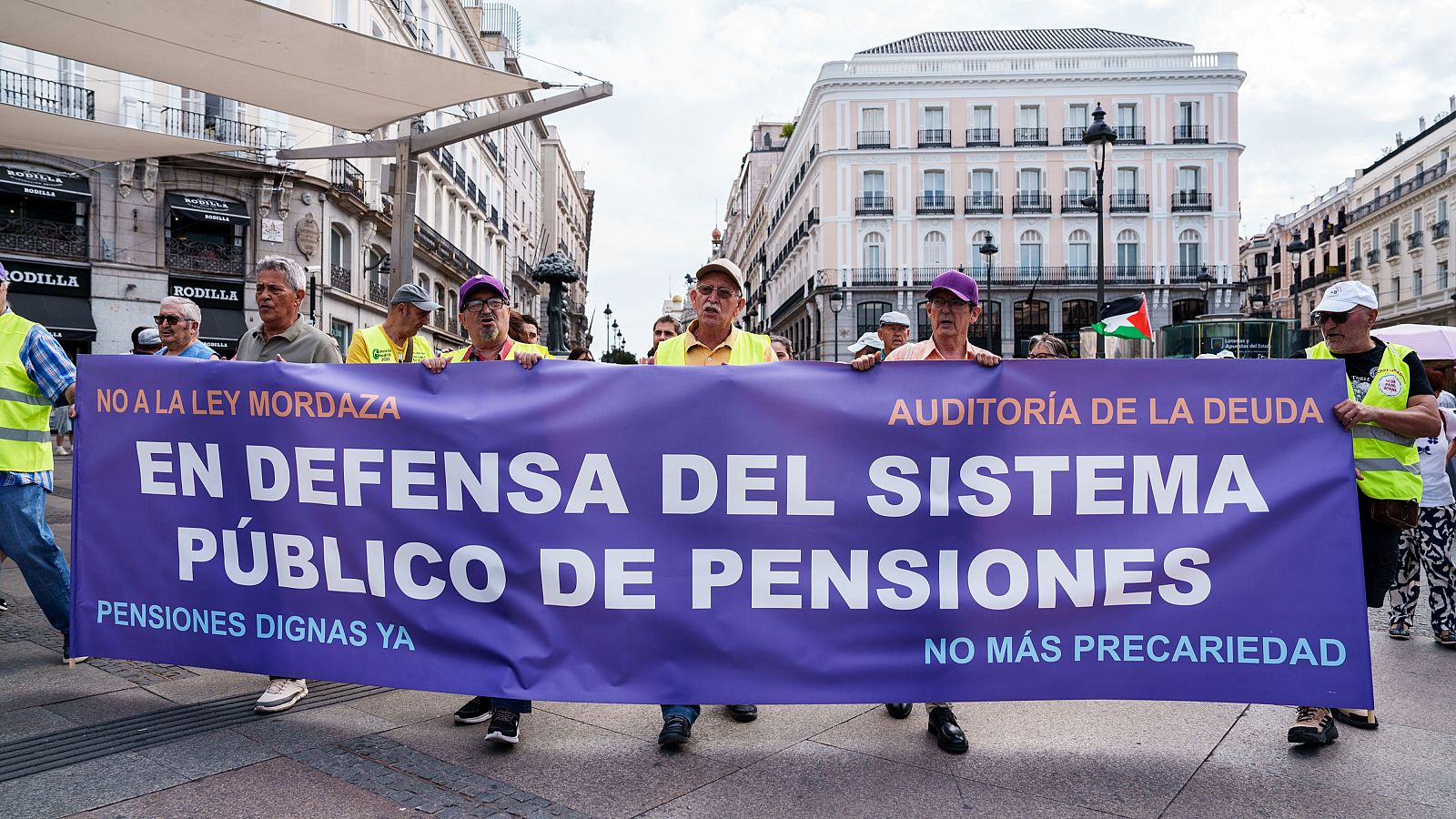 Manifestación en Madrid en defensa del sistema público de pensiones