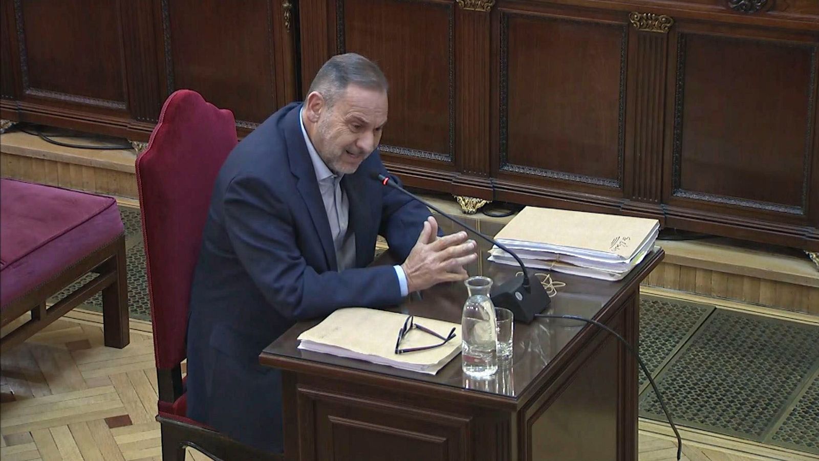 Captura de la señal del Tribunal Supremo en la que aparece el exministro José Luis Ábalos durante su declaración, este lunes.