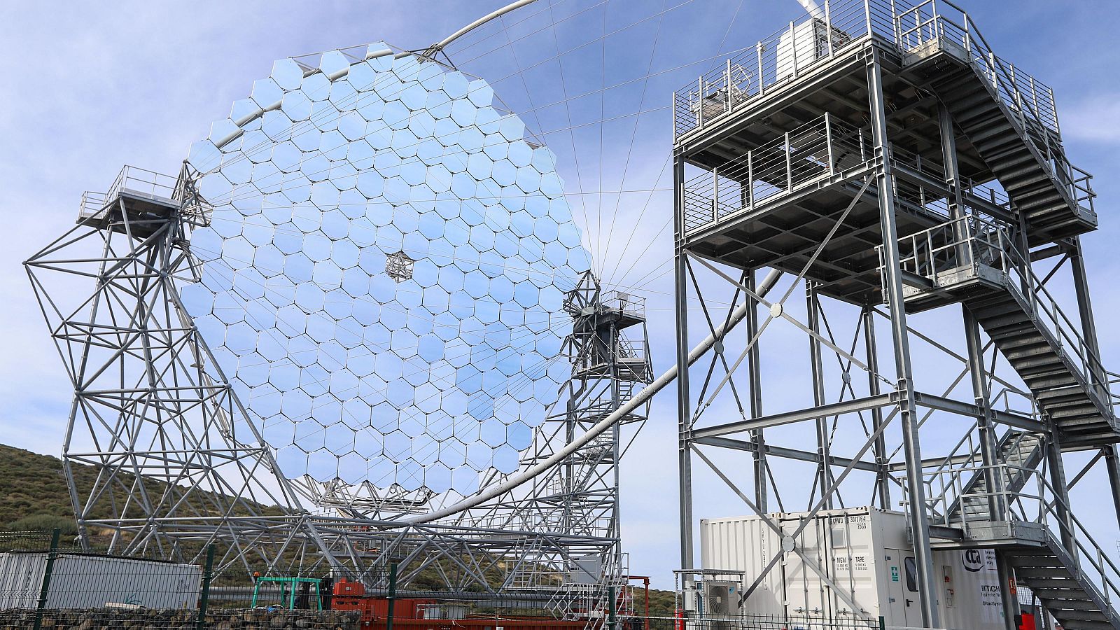 La Palma inaugura cuatro nuevos grandes telescopios Cherenkov.