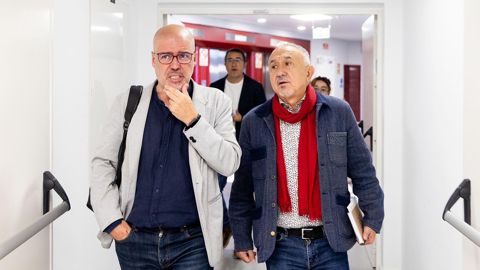 El secretario general de CC.OO., Unai Sordo y el secretario general de UGT, Pepe Álvarez