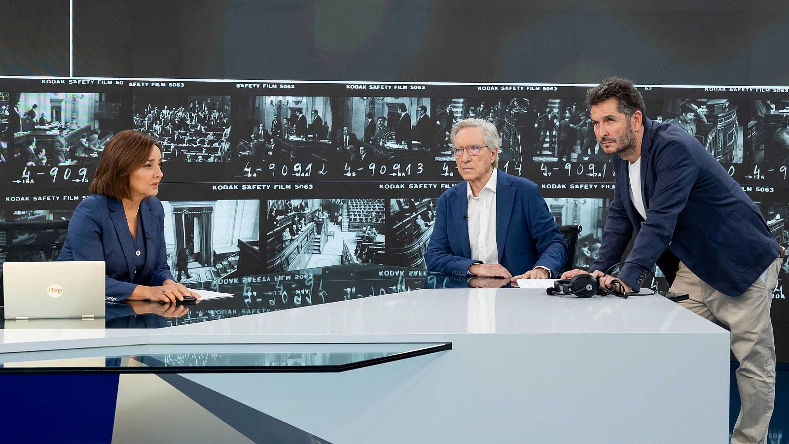 Carlos del Amor con Pepa Bueno e Iñaki Gabilondo