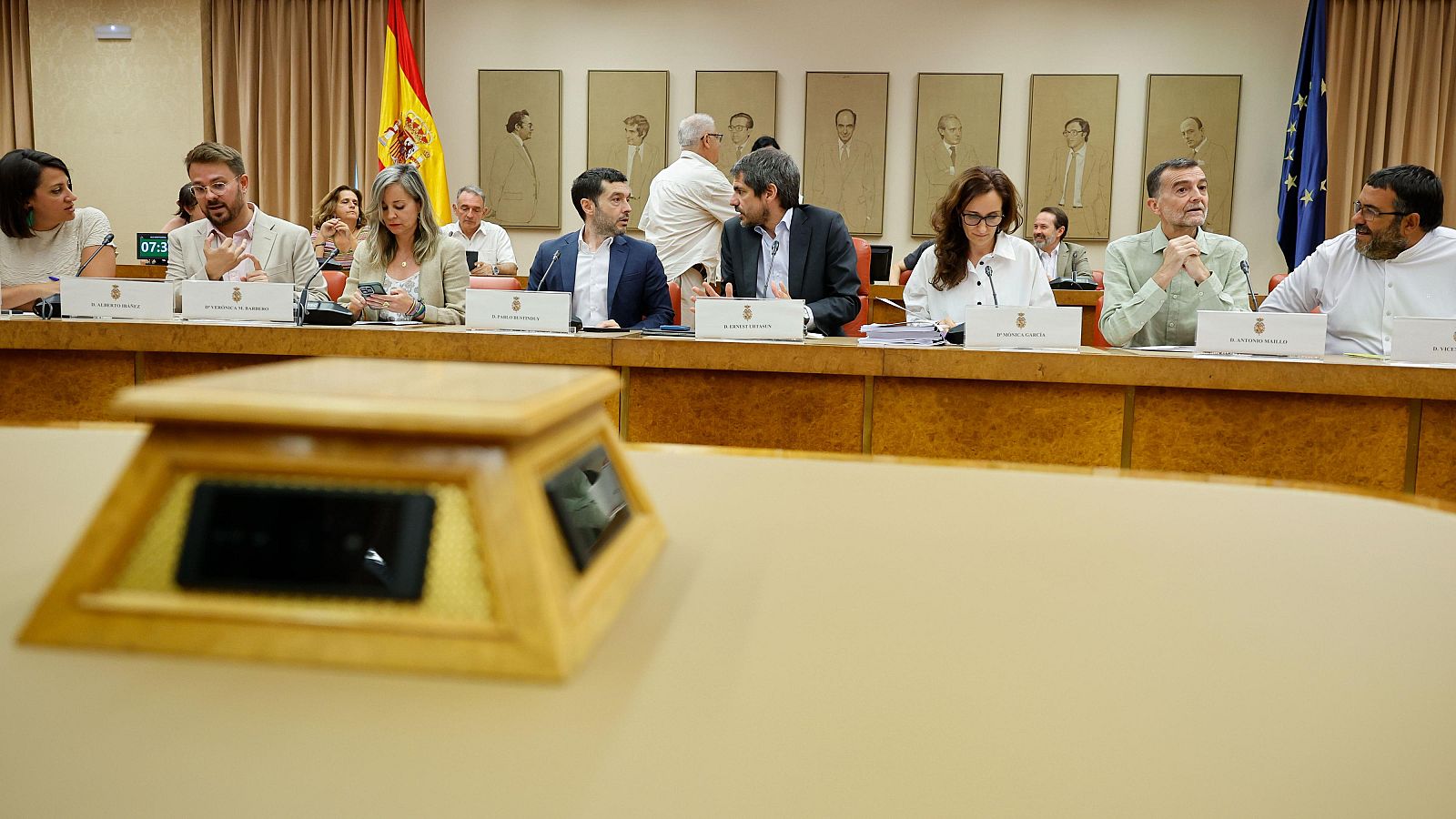 Imagen de archivo. Reunión en uno de los salones del Congreso de los Diputados de los responsables de las formaciones del espacio plurinacional