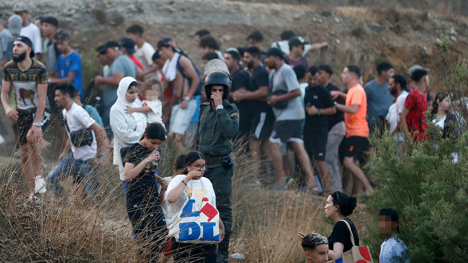 El CNI señala que Marruecos mantuvo "una actitud muy pasiva" a la hora de contener el asalto masivo a Ceuta