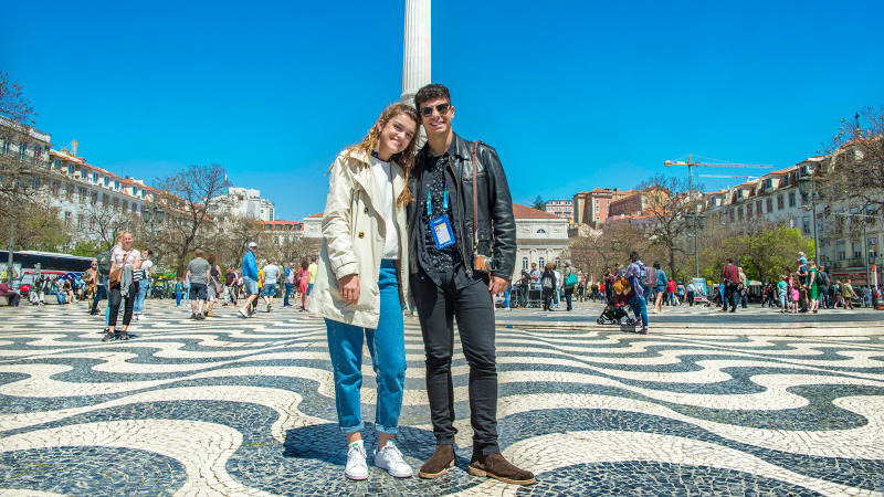 Amaia y Alfred, de paseo tur�stico por las calles de Lisboa