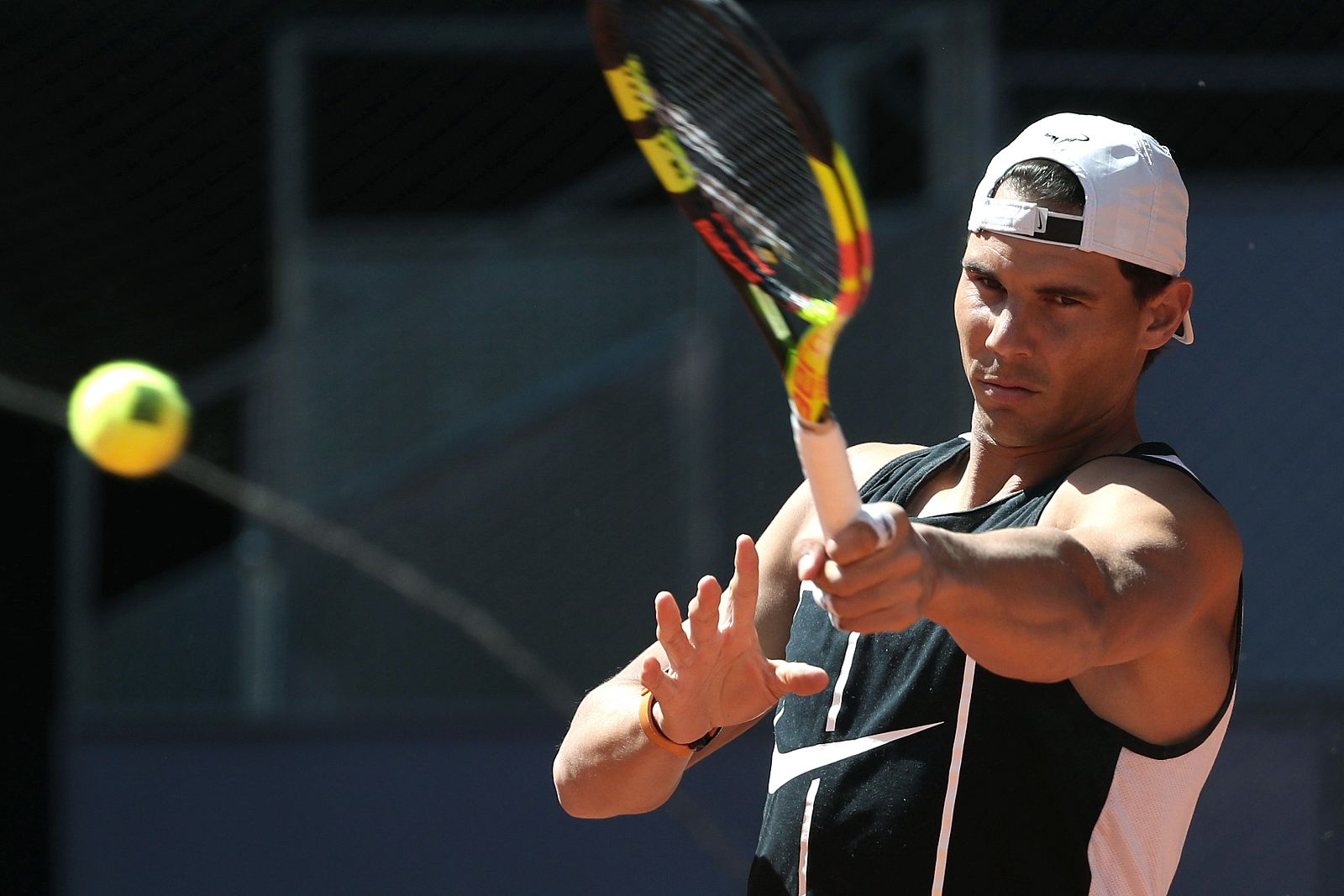 El tenista español Rafa Nadal, durante la primera jornada de entrenamientos del Mutua Madrid Open.