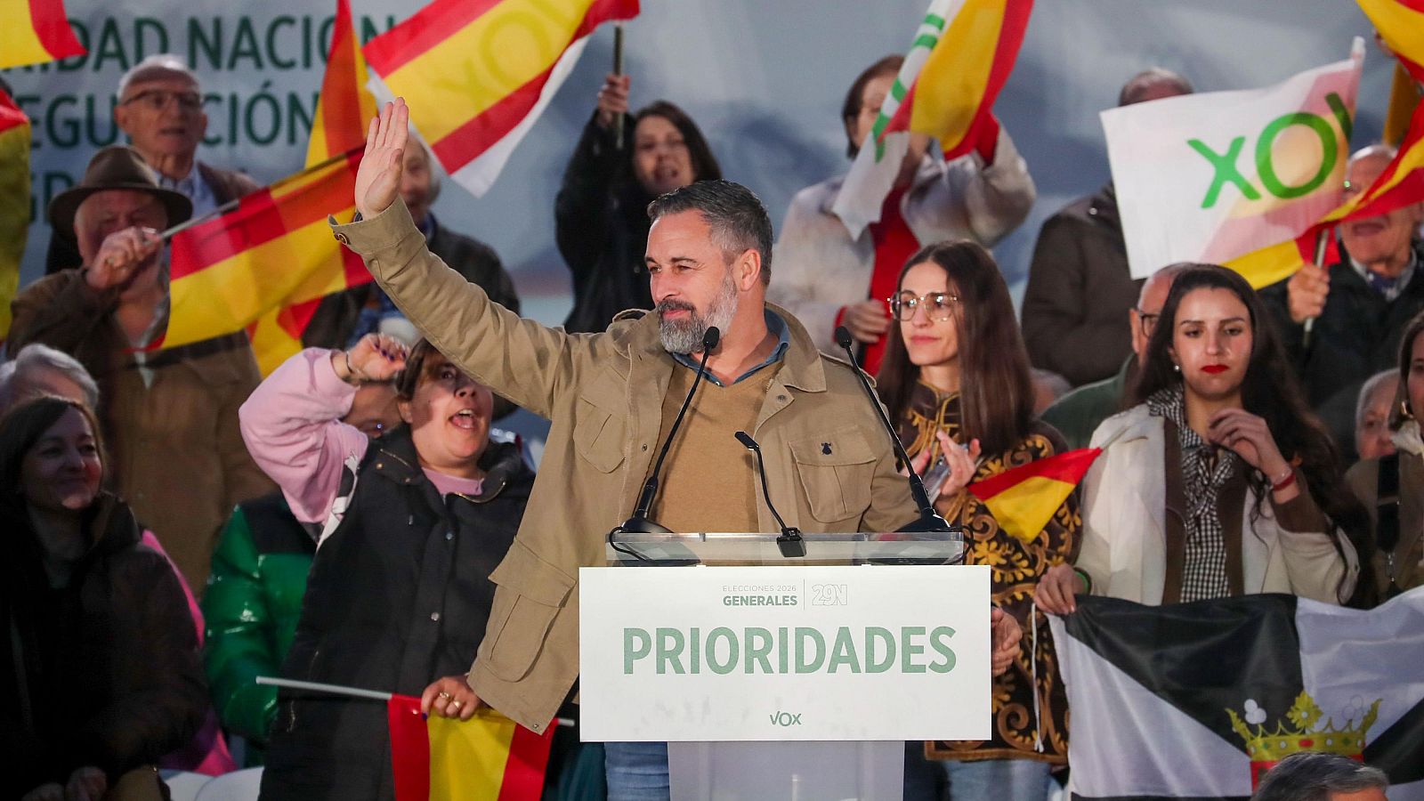 El presidente de Vox, Santiago Abascal, participa este martes en la Plaza Mayor de Ponferrada