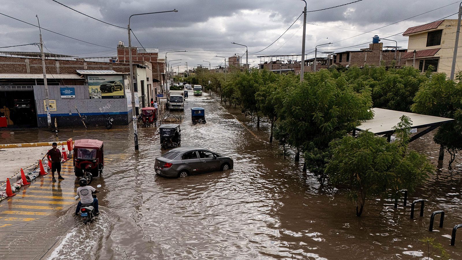 Perú sufrió una intensa lluvia que provocó las primeras inundaciones asociadas al fenómeno El Niño